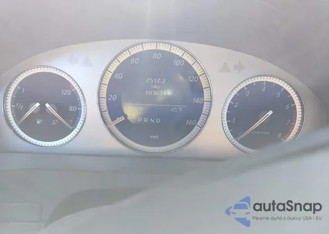 2008 Mercedes-Benz C 300 Luxury/Sport z USA, uszkodzony, nr VIN WDDGF54X58F099706